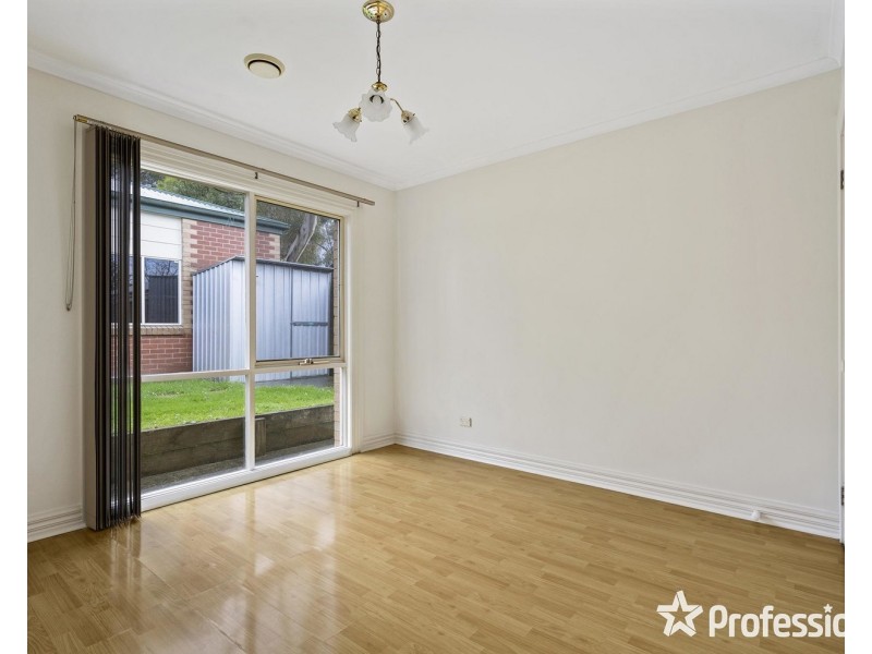 15 Collier Road, Kilsyth VIC 3137