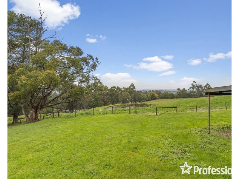 36 Beveridge Road, Silvan VIC 3795
