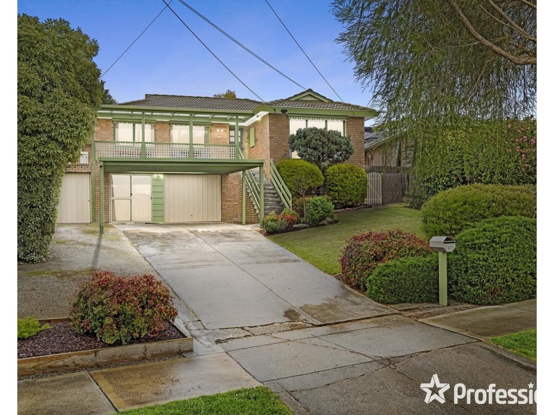 27 Chirnside Drive, Chirnside Park VIC 3116