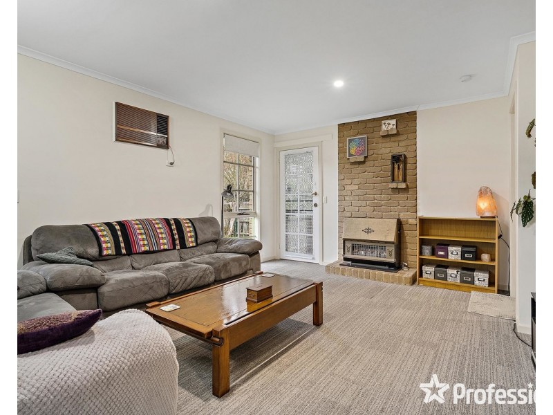 27 Chirnside Drive, Chirnside Park VIC 3116