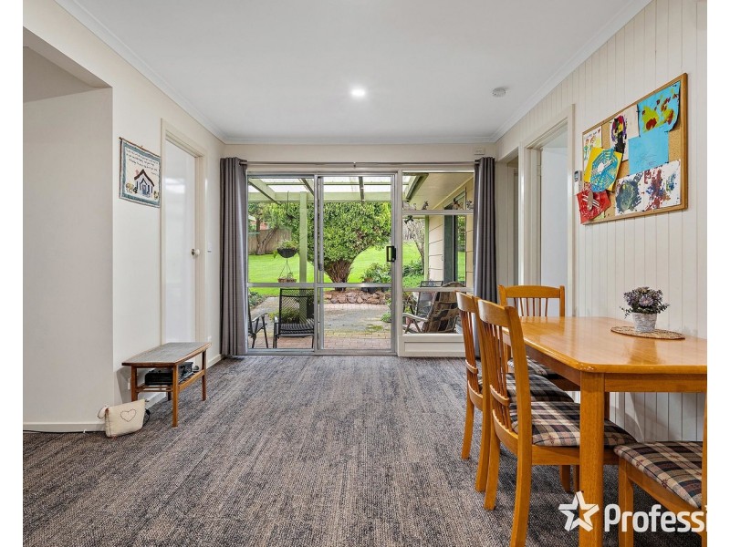 27 Chirnside Drive, Chirnside Park VIC 3116