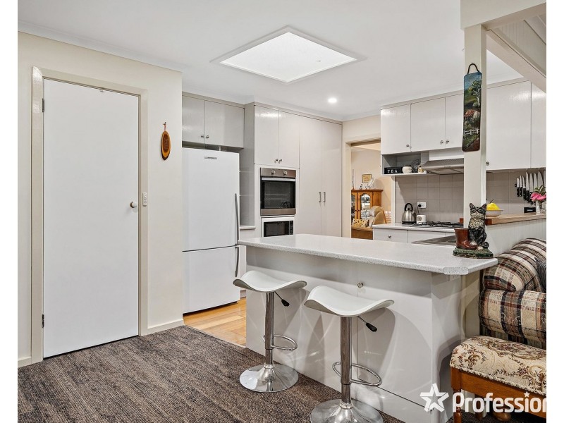 27 Chirnside Drive, Chirnside Park VIC 3116