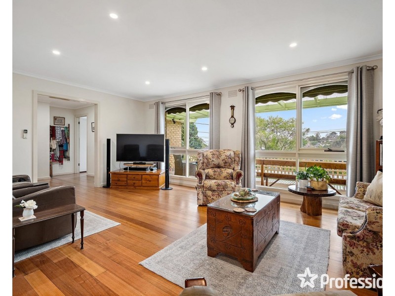 27 Chirnside Drive, Chirnside Park VIC 3116