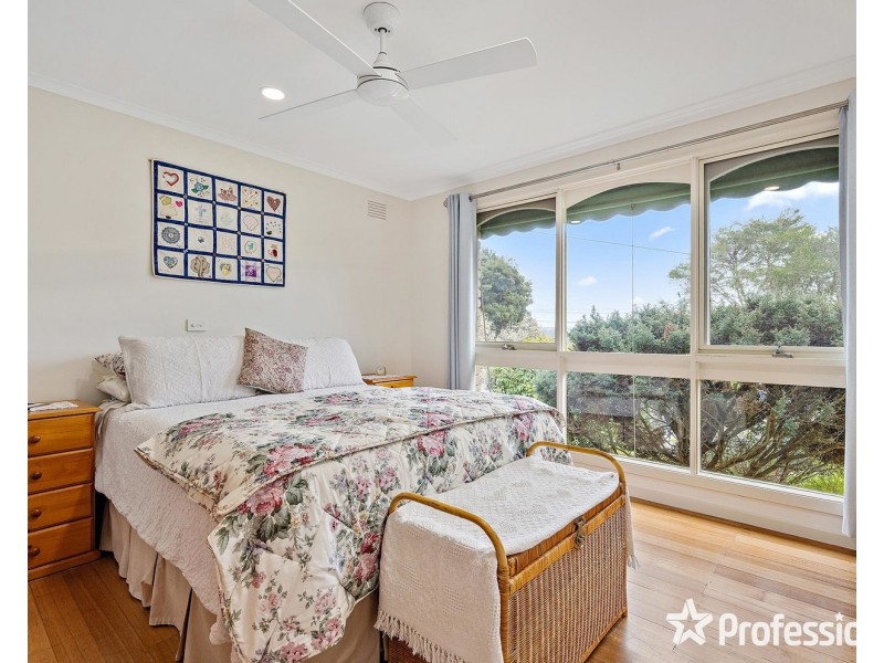 27 Chirnside Drive, Chirnside Park VIC 3116