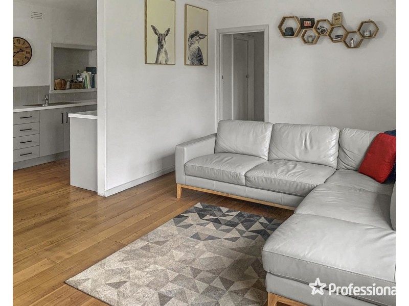 15 Byron Road, Kilsyth VIC 3137