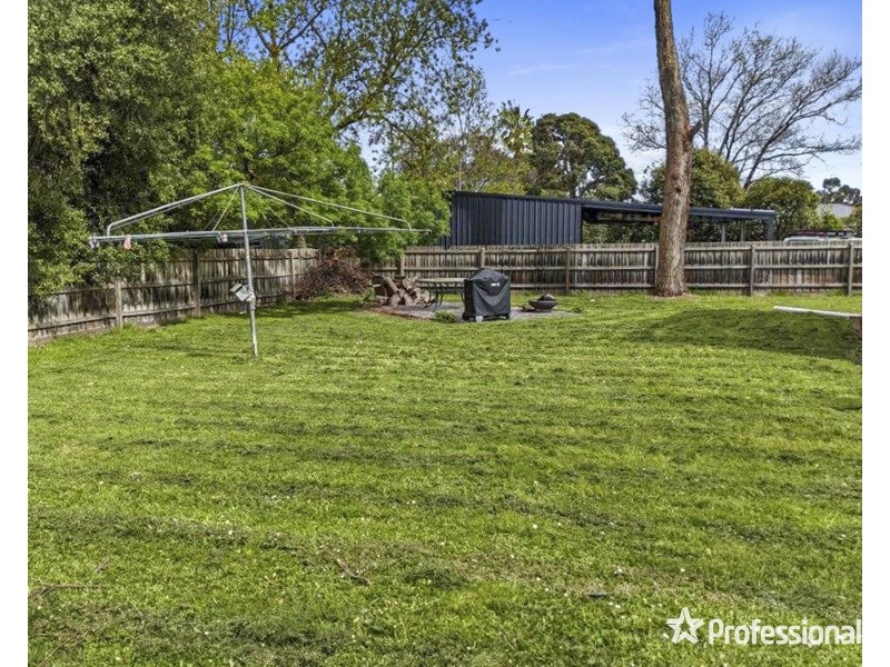 15 Byron Road, Kilsyth VIC 3137