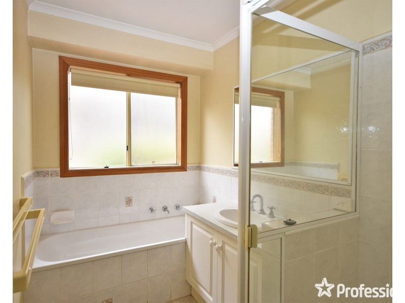 6/40-42 Newman Road, Mooroolbark VIC 3138