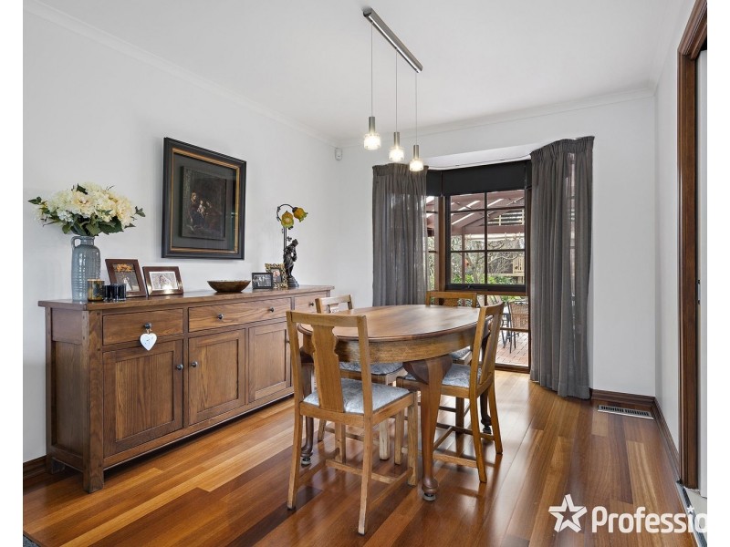 32 Country Club Drive, Chirnside Park VIC 3116