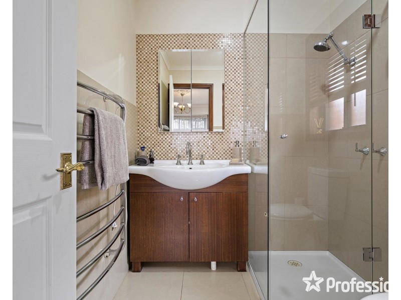 32 Country Club Drive, Chirnside Park VIC 3116