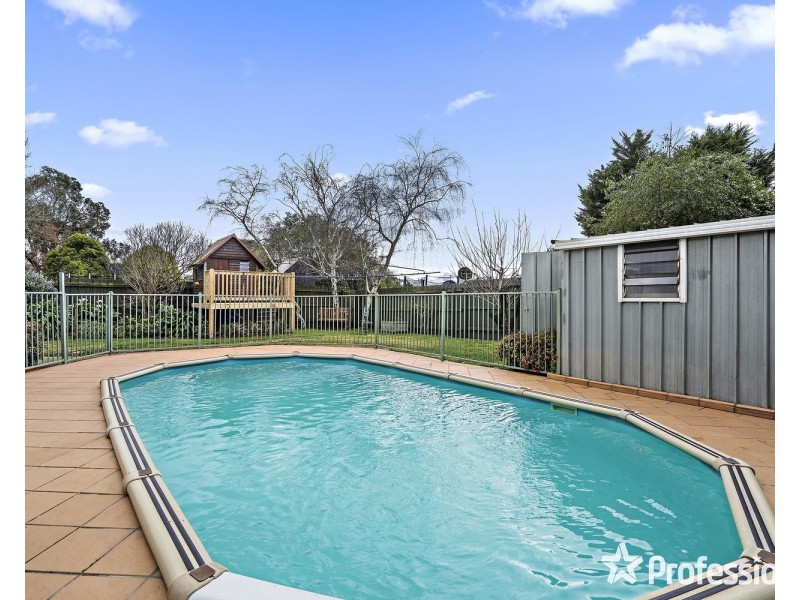 32 Country Club Drive, Chirnside Park VIC 3116