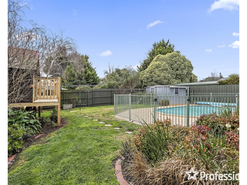 32 Country Club Drive, Chirnside Park VIC 3116
