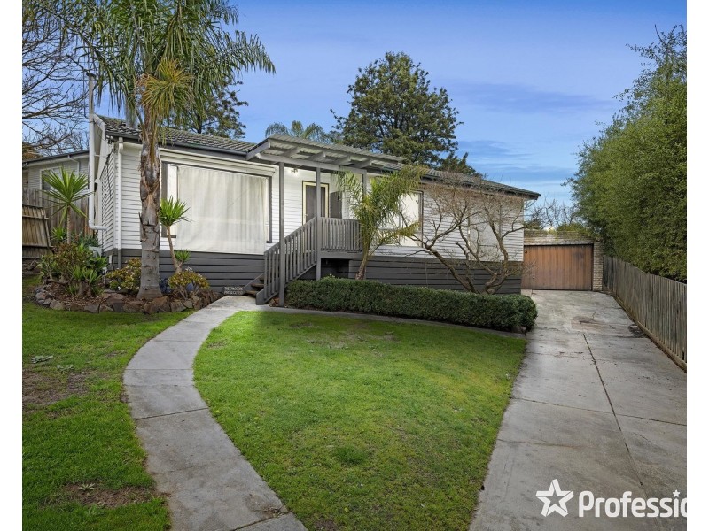 9 Coolabah Street, Mooroolbark VIC 3138