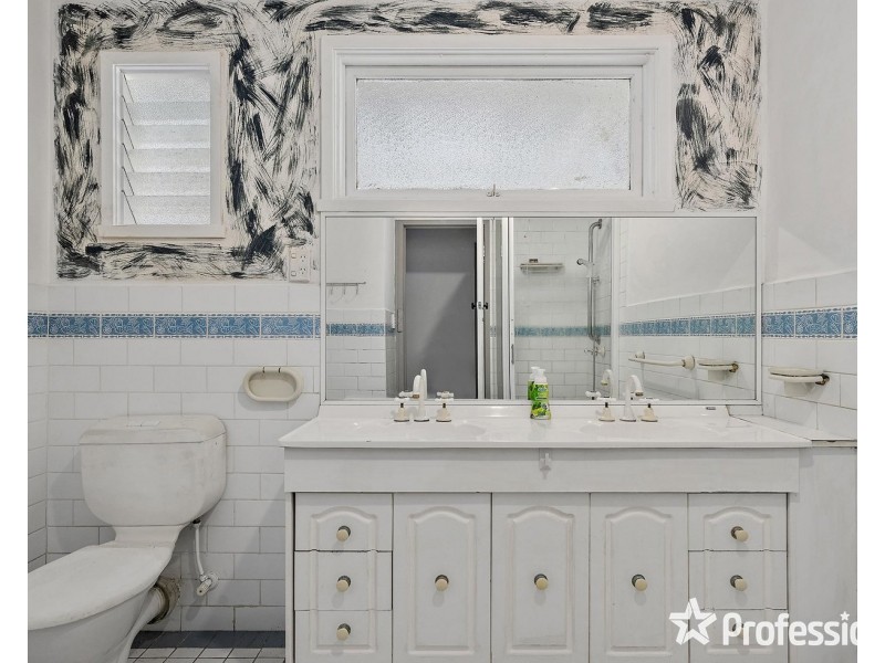 9 Coolabah Street, Mooroolbark VIC 3138