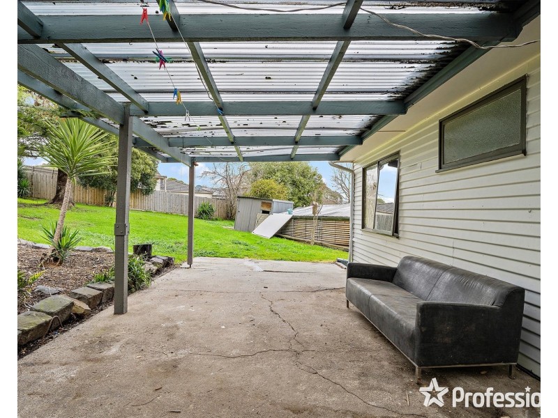 9 Coolabah Street, Mooroolbark VIC 3138