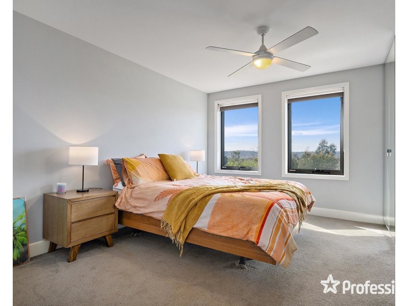 186 Hayrick Lane, Mooroolbark VIC 3138