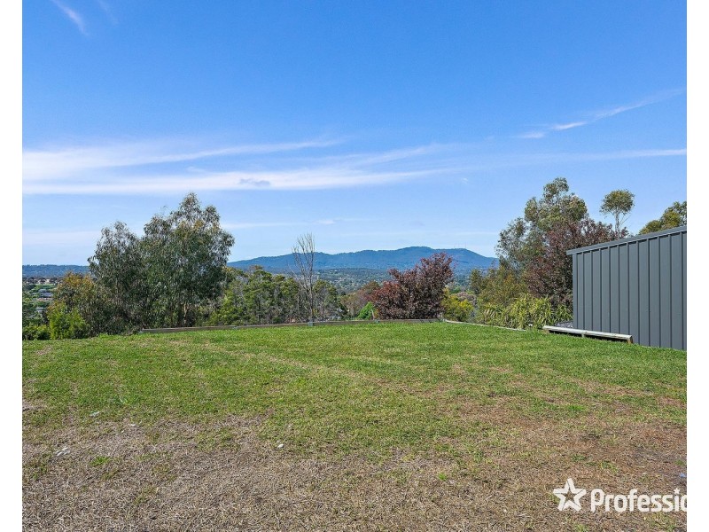 186 Hayrick Lane, Mooroolbark VIC 3138