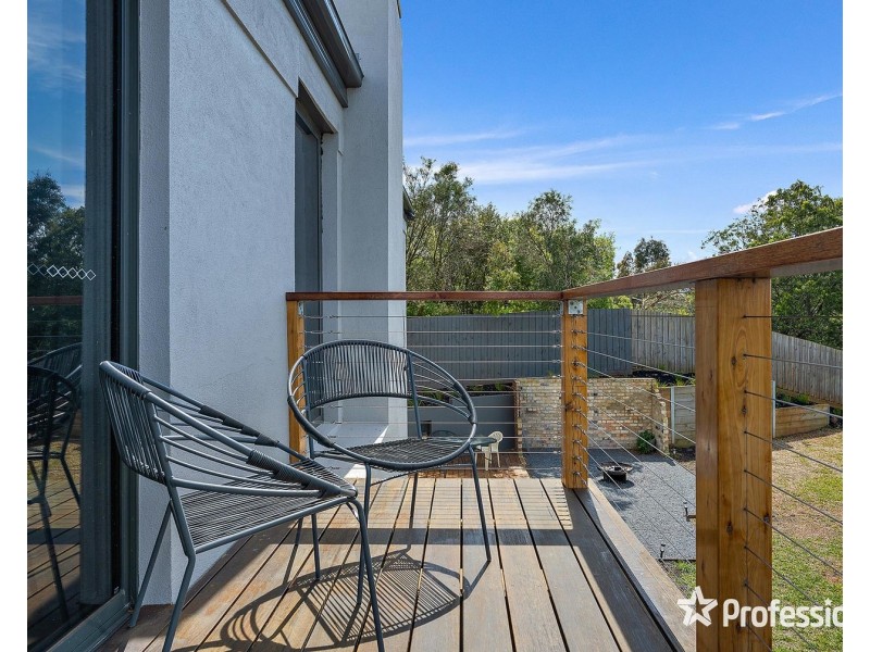 186 Hayrick Lane, Mooroolbark VIC 3138