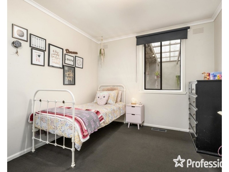 14 Highpoint Avenue, Mooroolbark VIC 3138