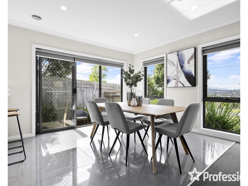 1 Edgar Close, Chirnside Park VIC 3116