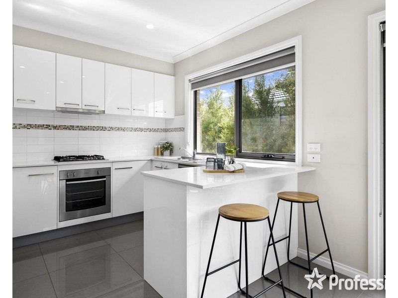 1 Edgar Close, Chirnside Park VIC 3116