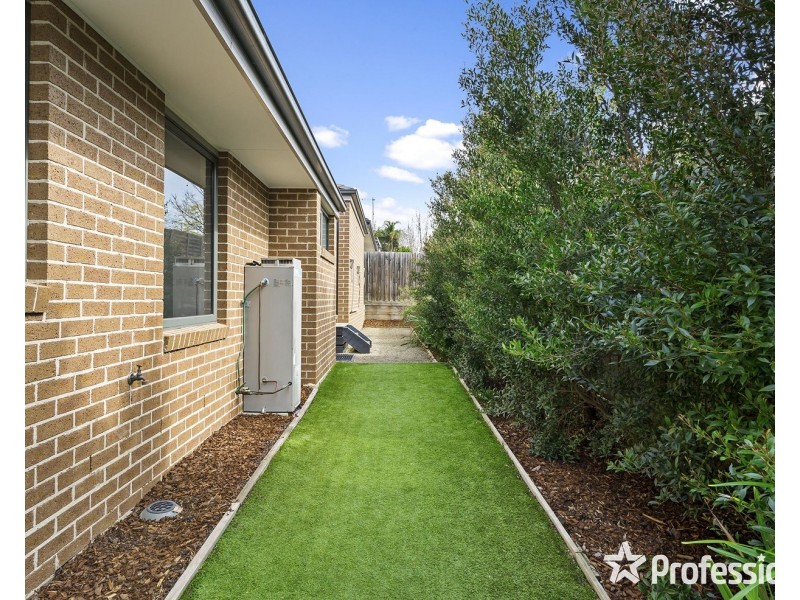 1 Edgar Close, Chirnside Park VIC 3116