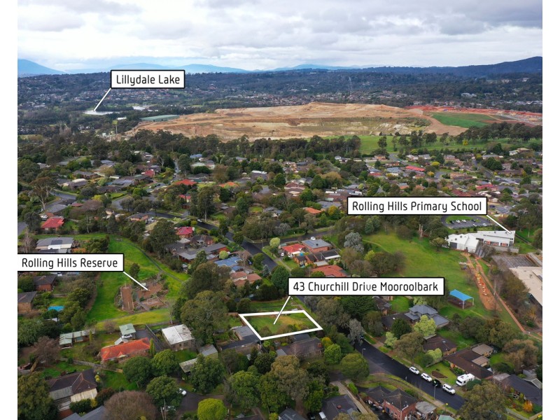 43 Churchill Drive, Mooroolbark VIC 3138