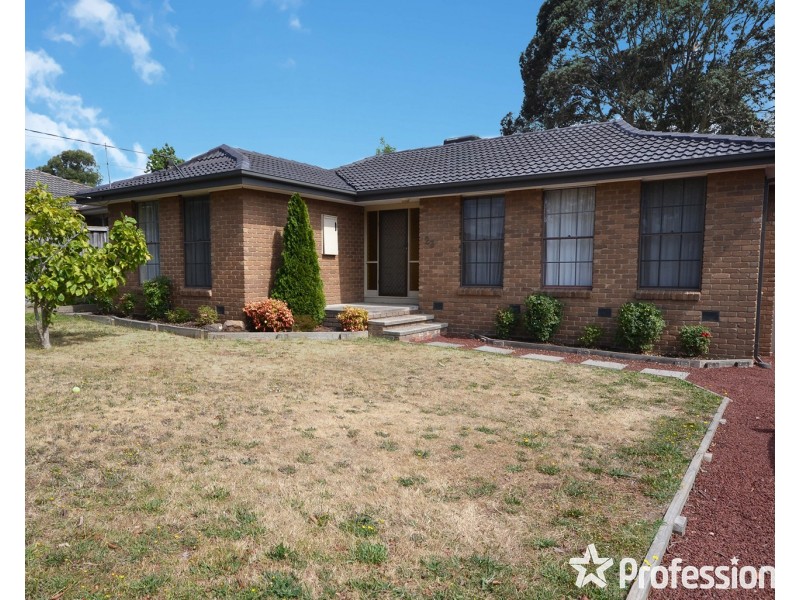 23 Thomas Street, Croydon South VIC 3136