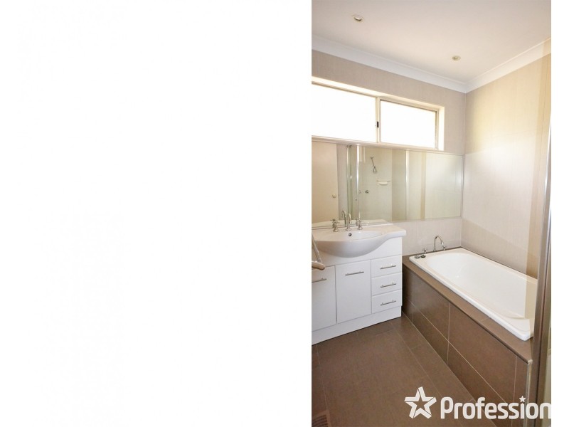 23 Thomas Street, Croydon South VIC 3136