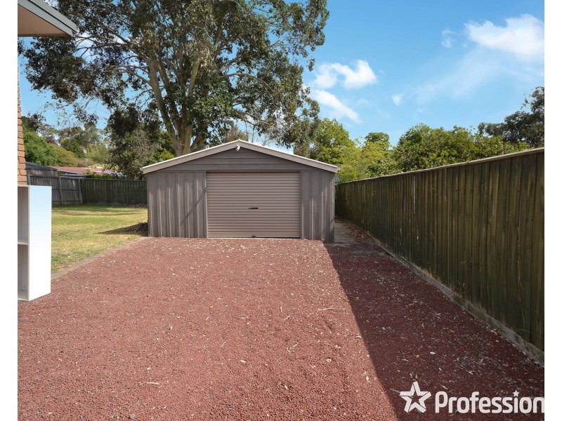 23 Thomas Street, Croydon South VIC 3136