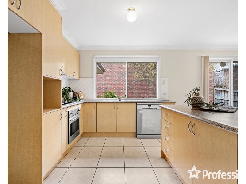 8/4 Palm Grove, Kilsyth VIC 3137