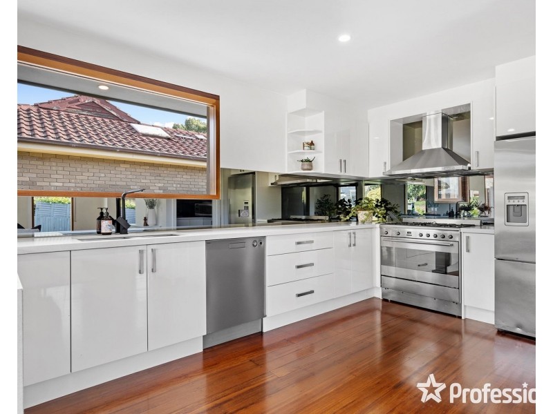 21 Wallace Way, Mooroolbark VIC 3138