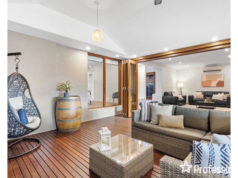 21 Wallace Way, Mooroolbark VIC 3138