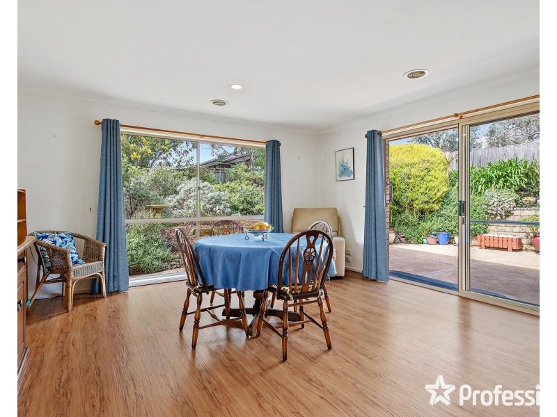 10 Idinia Street, Kilsyth VIC 3137