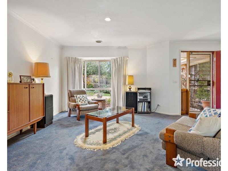 10 Idinia Street, Kilsyth VIC 3137