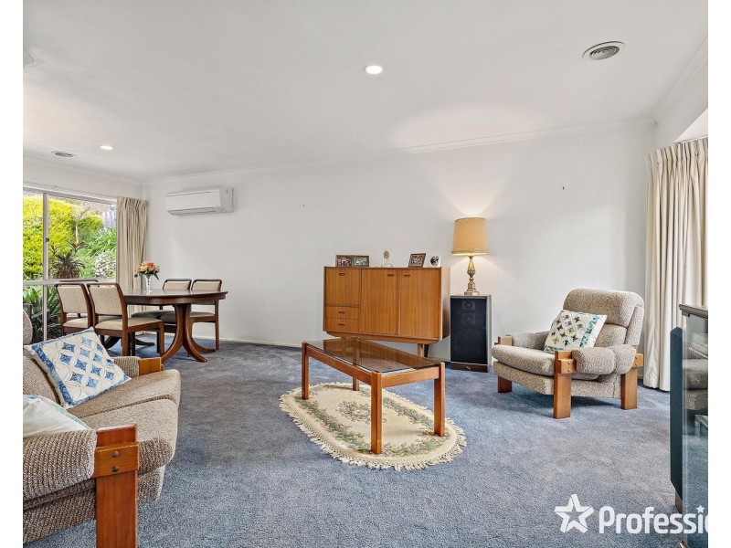 10 Idinia Street, Kilsyth VIC 3137