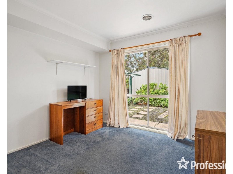 10 Idinia Street, Kilsyth VIC 3137