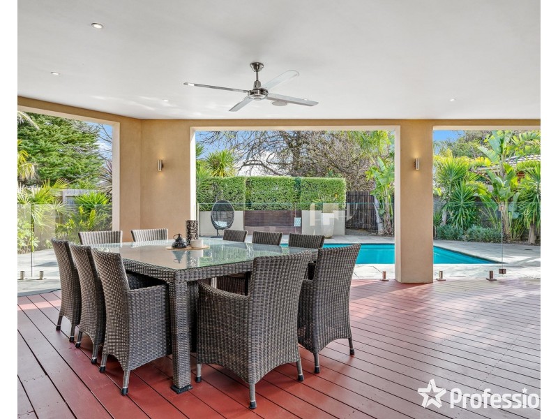 55 Parkvalley Drive, Chirnside Park VIC 3116