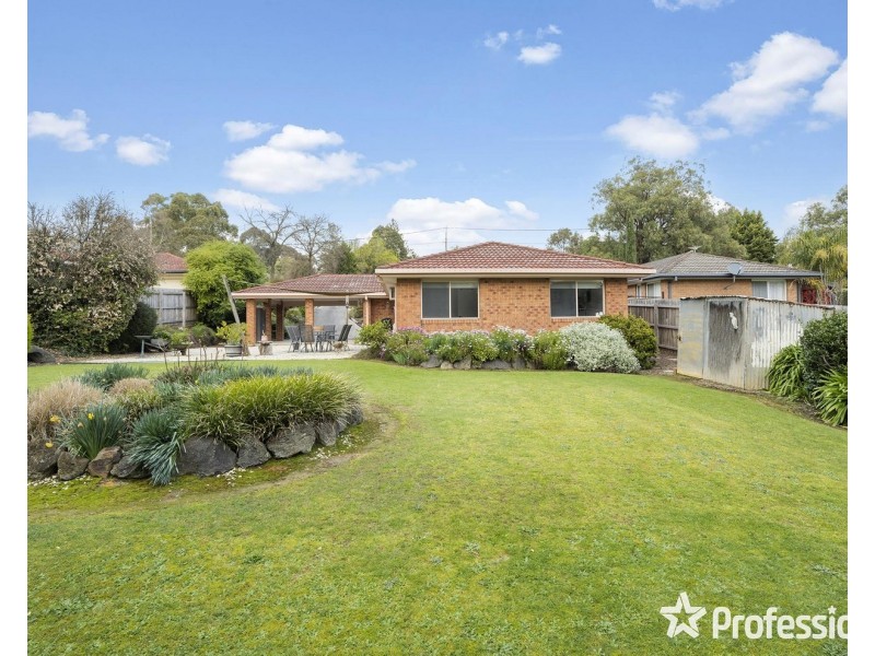 73 Thomas Road, Healesville VIC 3777