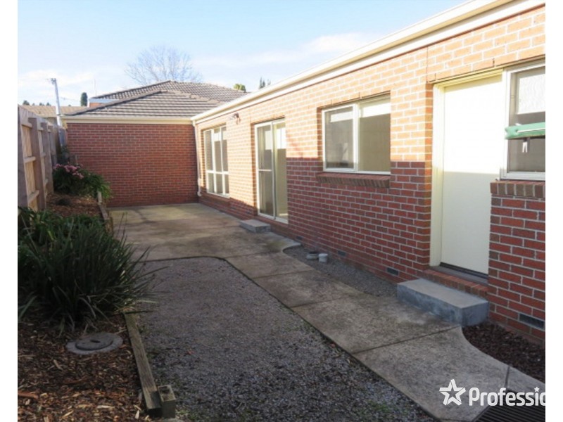 7a Aintree Street, Mooroolbark VIC 3138