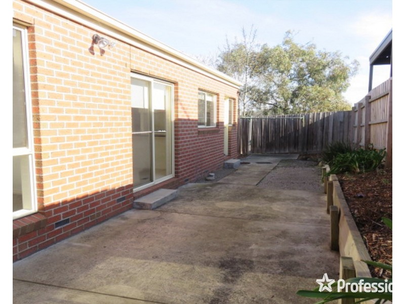 7a Aintree Street, Mooroolbark VIC 3138