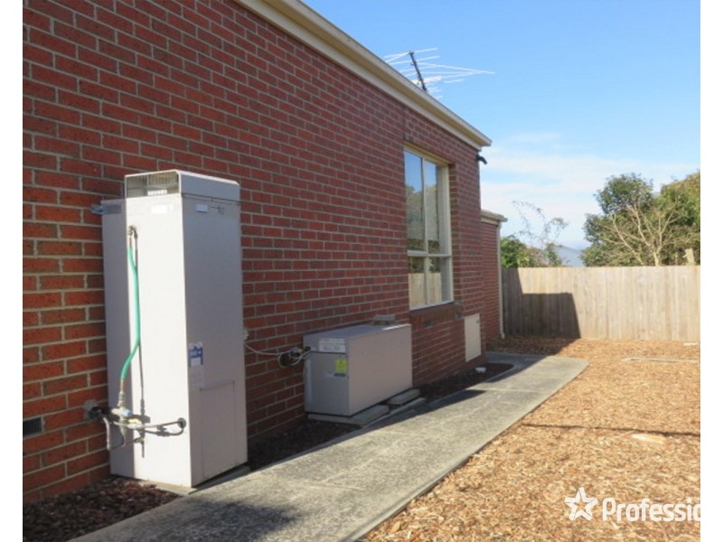 7a Aintree Street, Mooroolbark VIC 3138