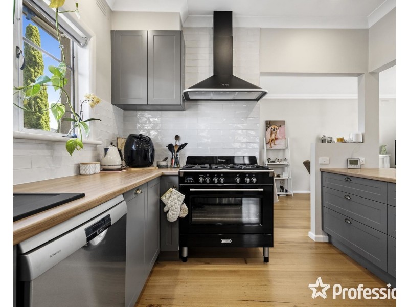 16 Todd Court, Croydon VIC 3136