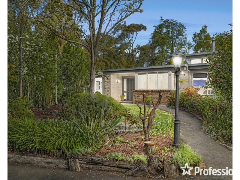 10 Thomas Crescent, Lilydale VIC 3140