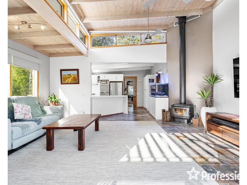 10 Thomas Crescent, Lilydale VIC 3140