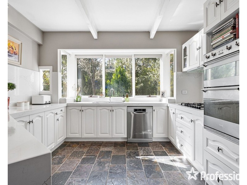 10 Thomas Crescent, Lilydale VIC 3140