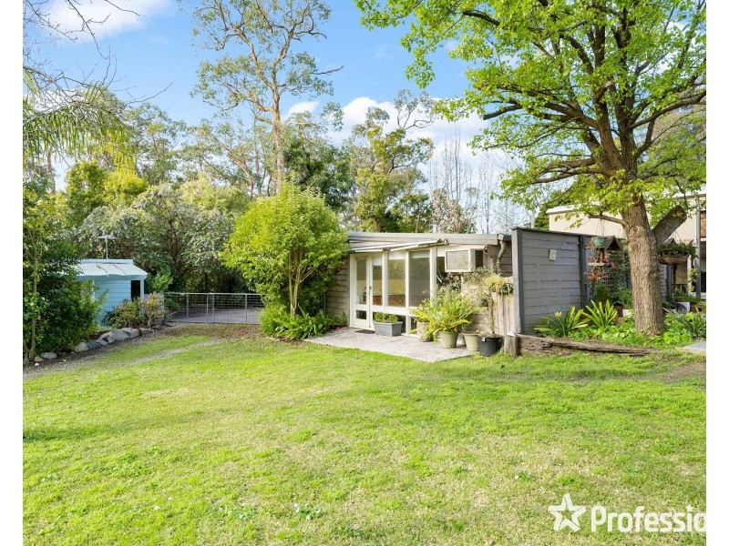 10 Thomas Crescent, Lilydale VIC 3140