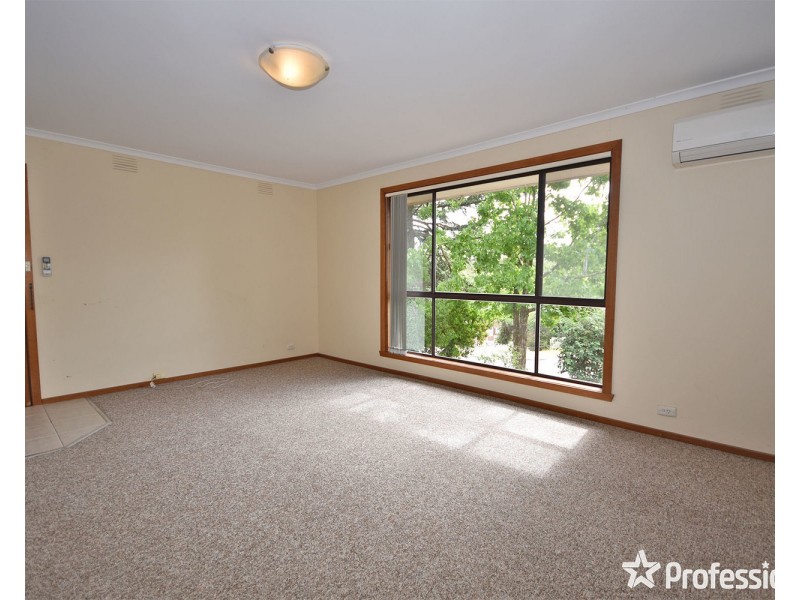1/33 Felix Grove, Mooroolbark VIC 3138
