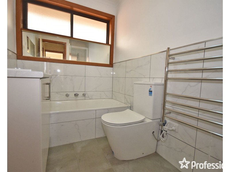 1/33 Felix Grove, Mooroolbark VIC 3138