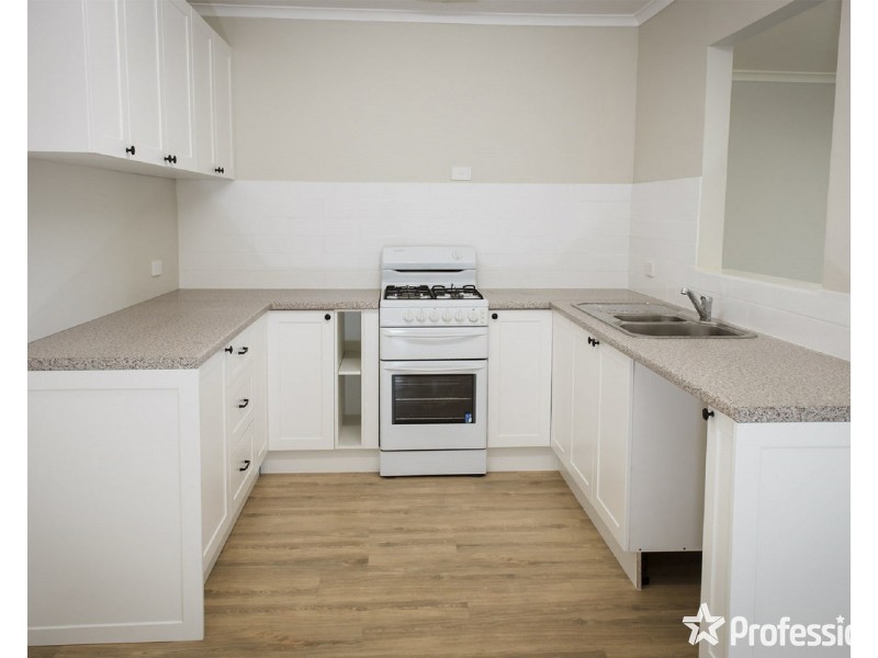 15 Sheldon Avenue, Mooroolbark VIC 3138