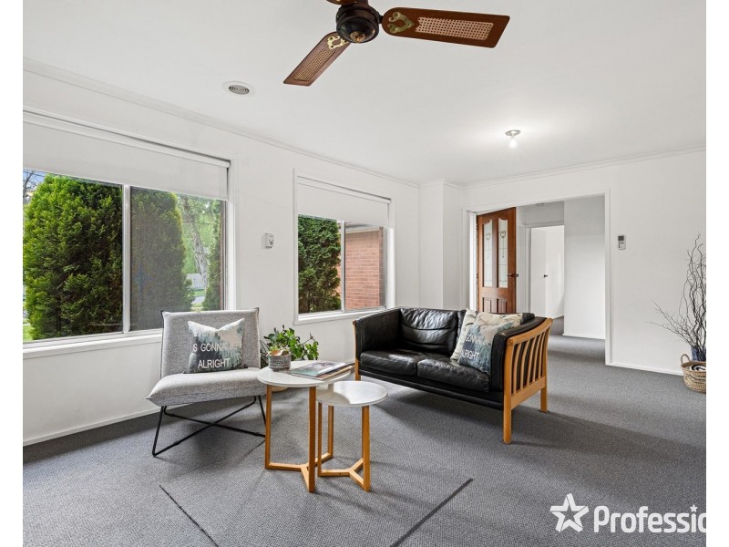 36 McDermott Avenue, Mooroolbark VIC 3138